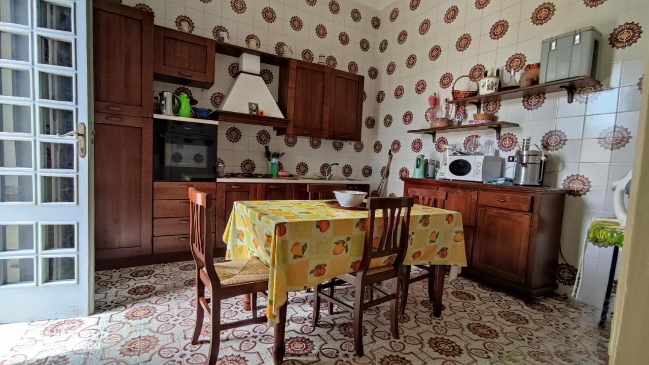 Casa Resci - Dimora Del 1884 Acomodação com café da manhã Tricase Exterior foto